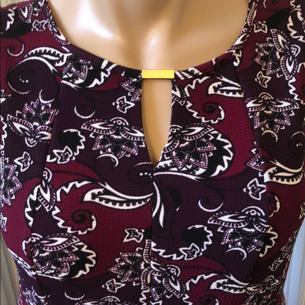 Dress - Picture 3 of 5